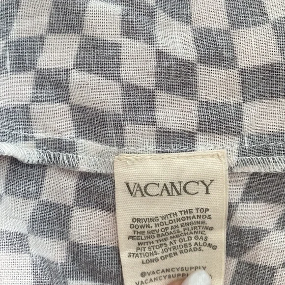 Vacancy top and short set - Picture 5 of 6